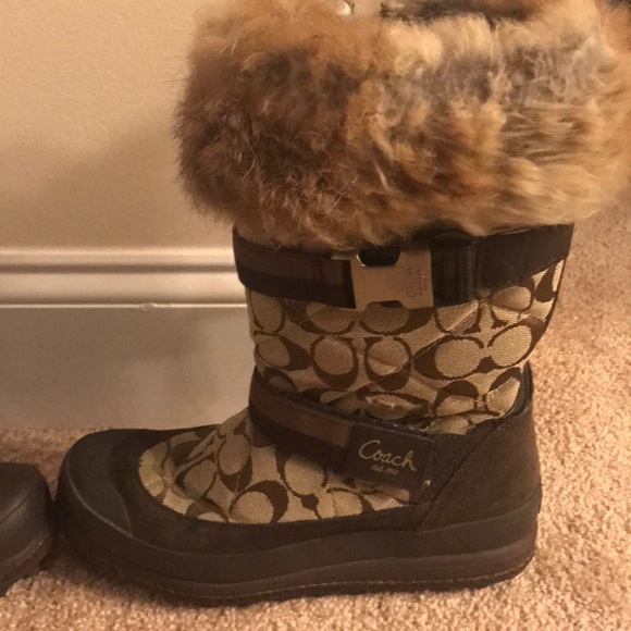 Authentic Coach Fur Winter Boots - Picture 2 of 6